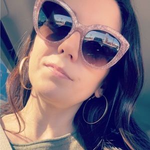 Meet your Posher, Ashlie